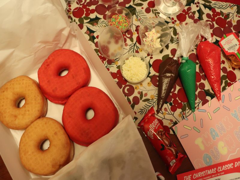 Doughnut Time's Christmas DIY Kit | Review