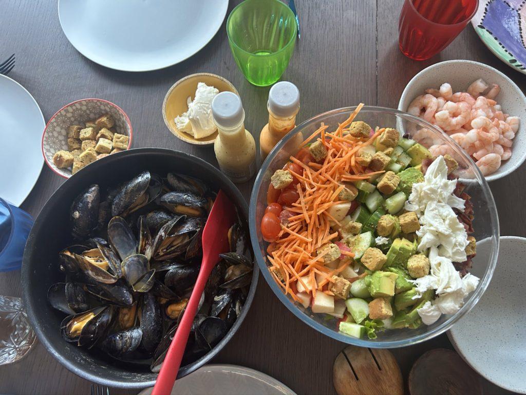 Midweek Meal Inspo; Salmon Rice Bowl, Spooky Stuffed Peppers, Peanut Noodles & more