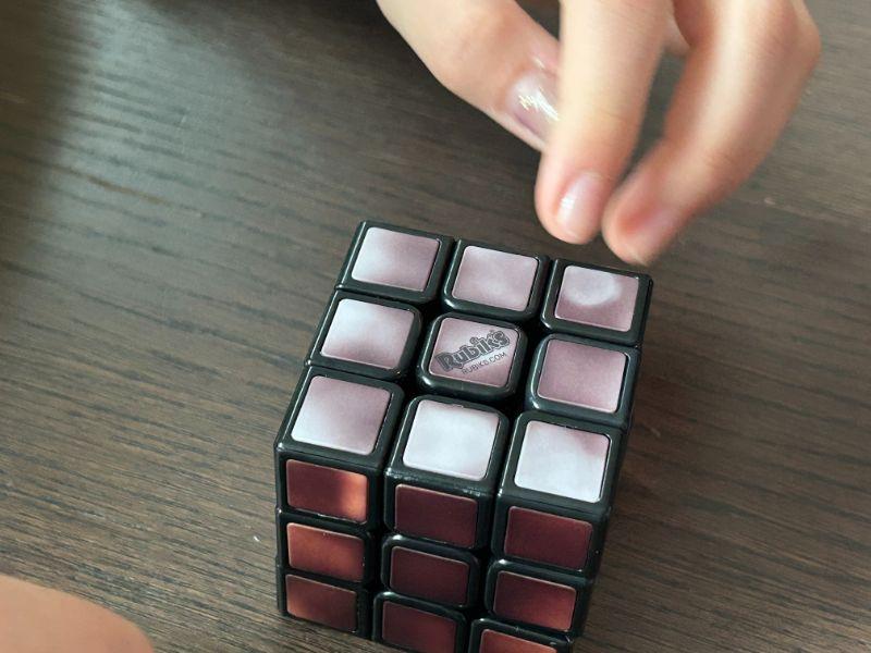 Rubik's Phantom is a new way to solve a Rubik! ⋆ Jupiter & Dann