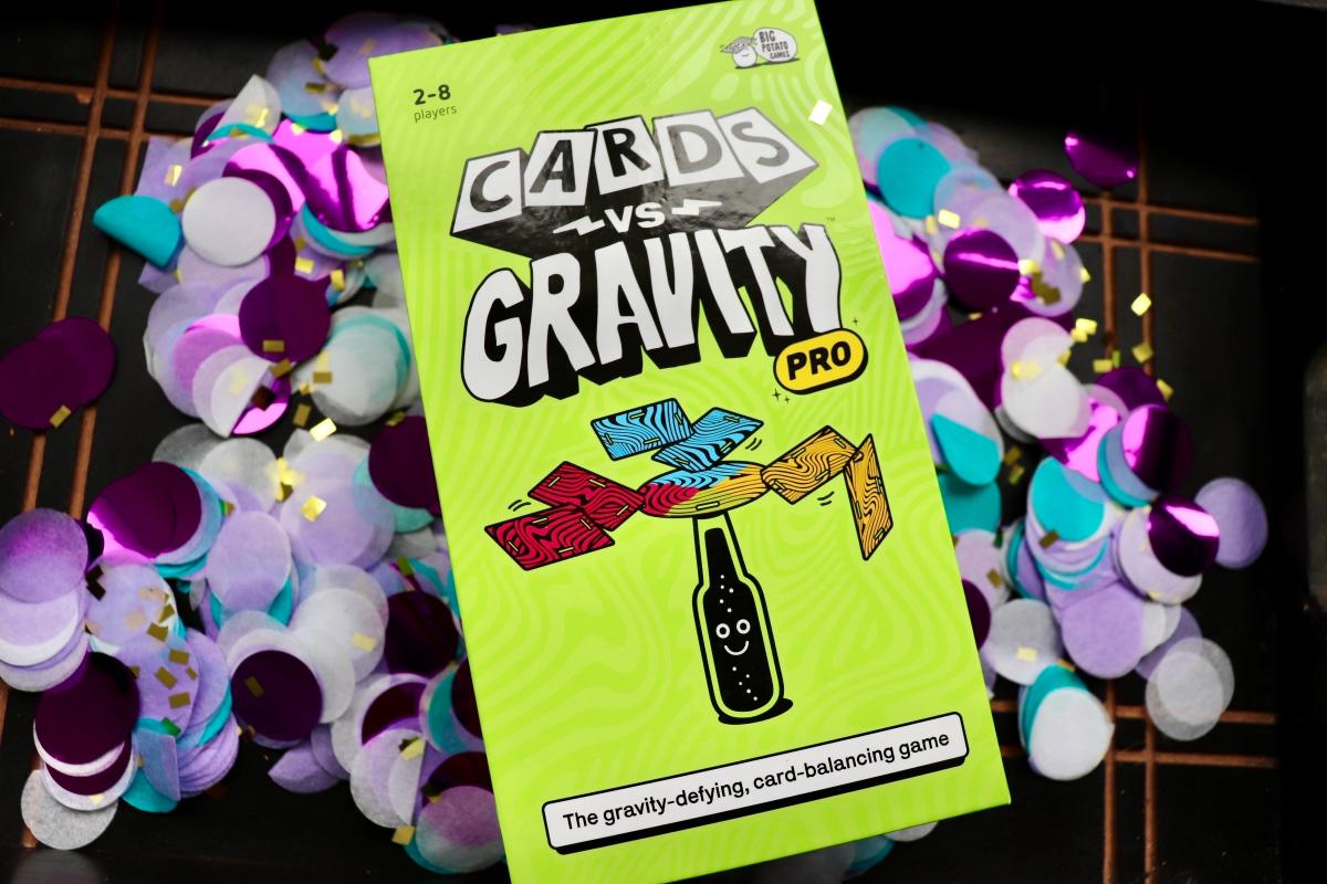 Cards vs Gravity box art