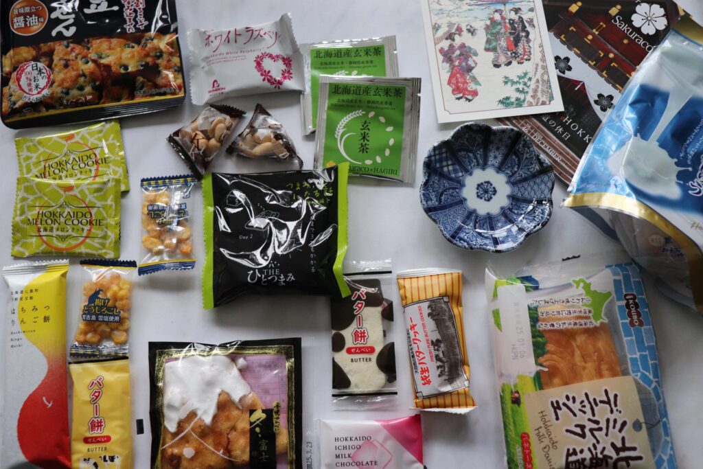 Discovering new snacks with the Sakuraco Snack Box