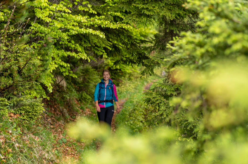 5 Backpacking Tips for Women Heading Towards Low-Elevation Trails