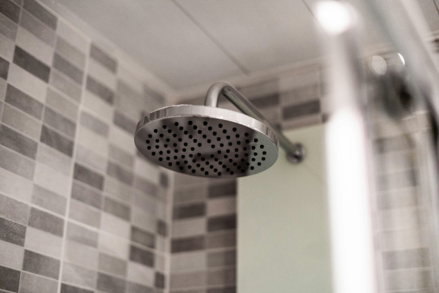 How a Quadrant Shower Enclosure Can Improve Your Daily Routine ⋆ ...