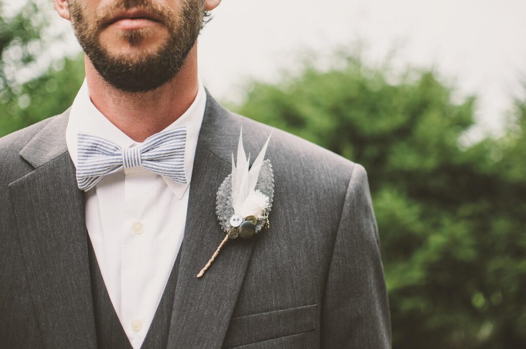 Choosing the Perfect Linen Suit for Your Destination Wedding