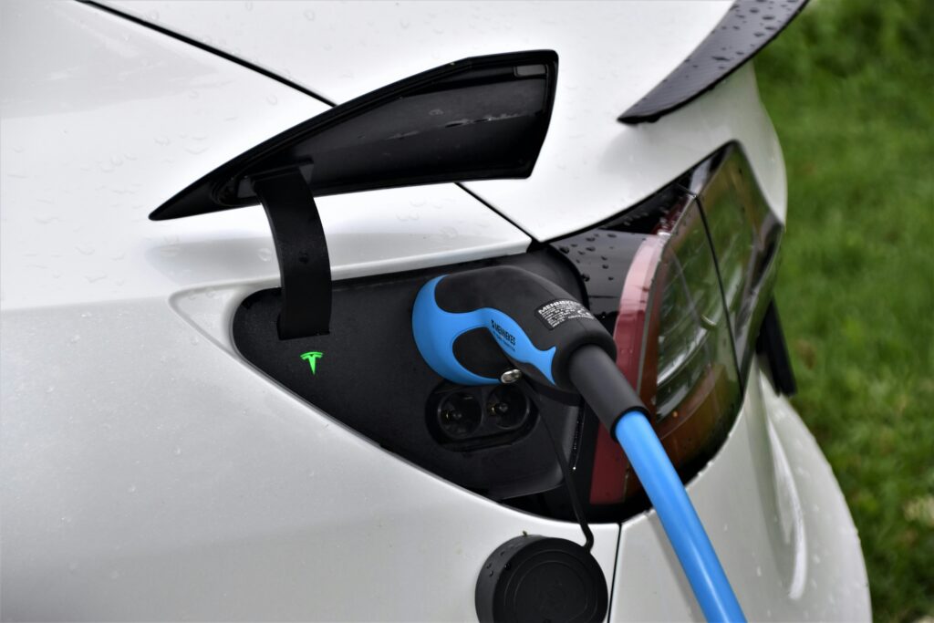Keeping Your Electric Vehicle in Top Shape: Battery Replacement Services in the UAE