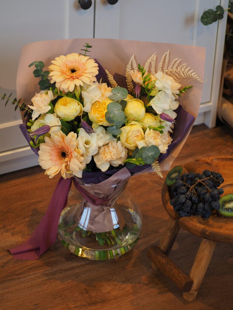 Fresh Blooms in Dubai: Finding the Best Flower Shops and Delivery Services