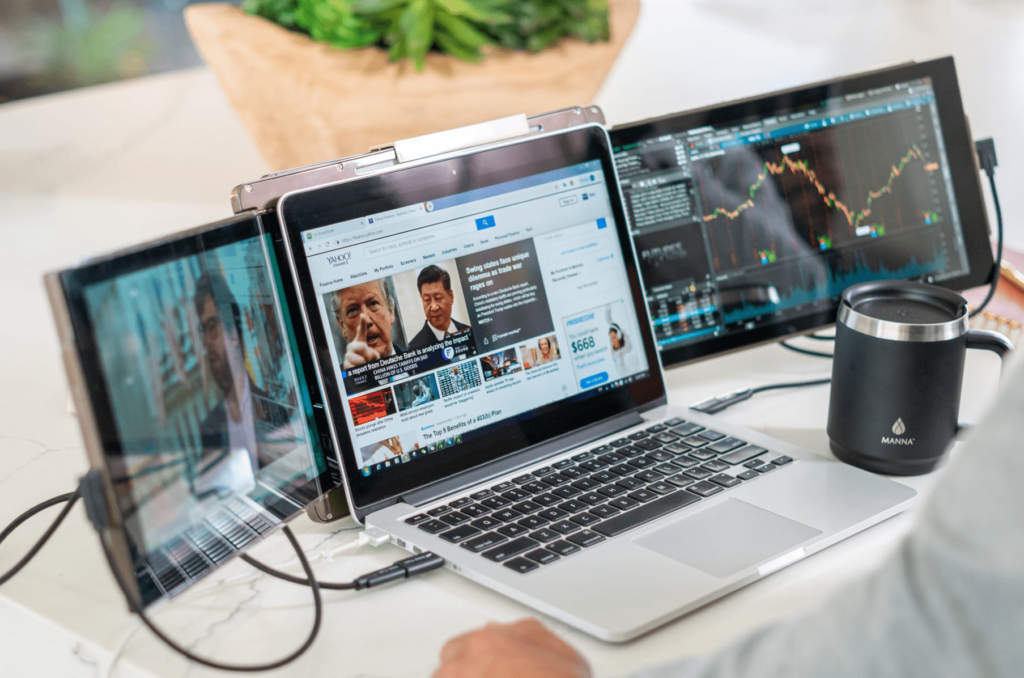 How Laptop Screen Extenders Improve Productivity for Remote Workers