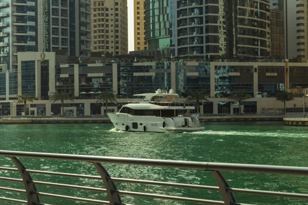 Sail in Style: Renting a Yacht in Dubai for a Luxurious Adventure