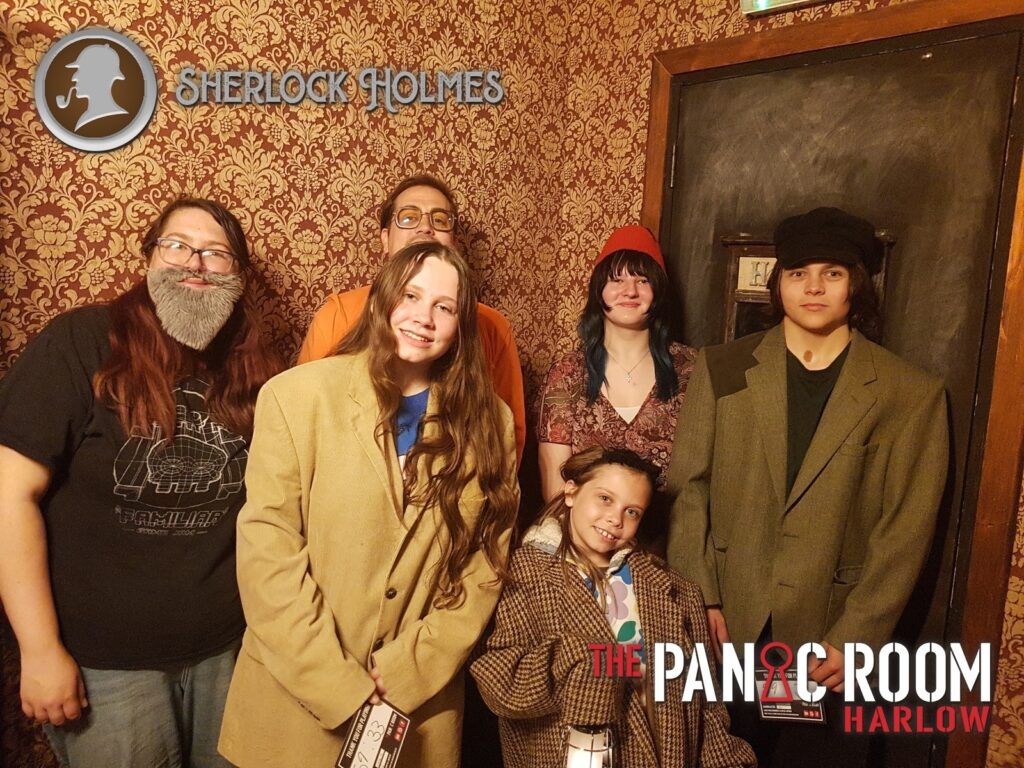 Panic Room Harlow - Sherlock Holmes Room