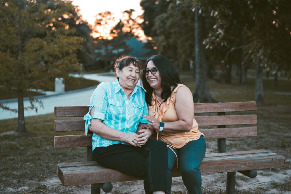 The Family Care Circle: Shared Responsibilities in Elderly End-of-Life Support