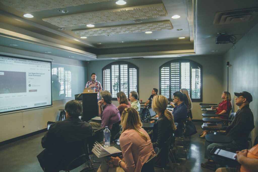 How to Choose the Right Aesthetic Course for Your Skill Level