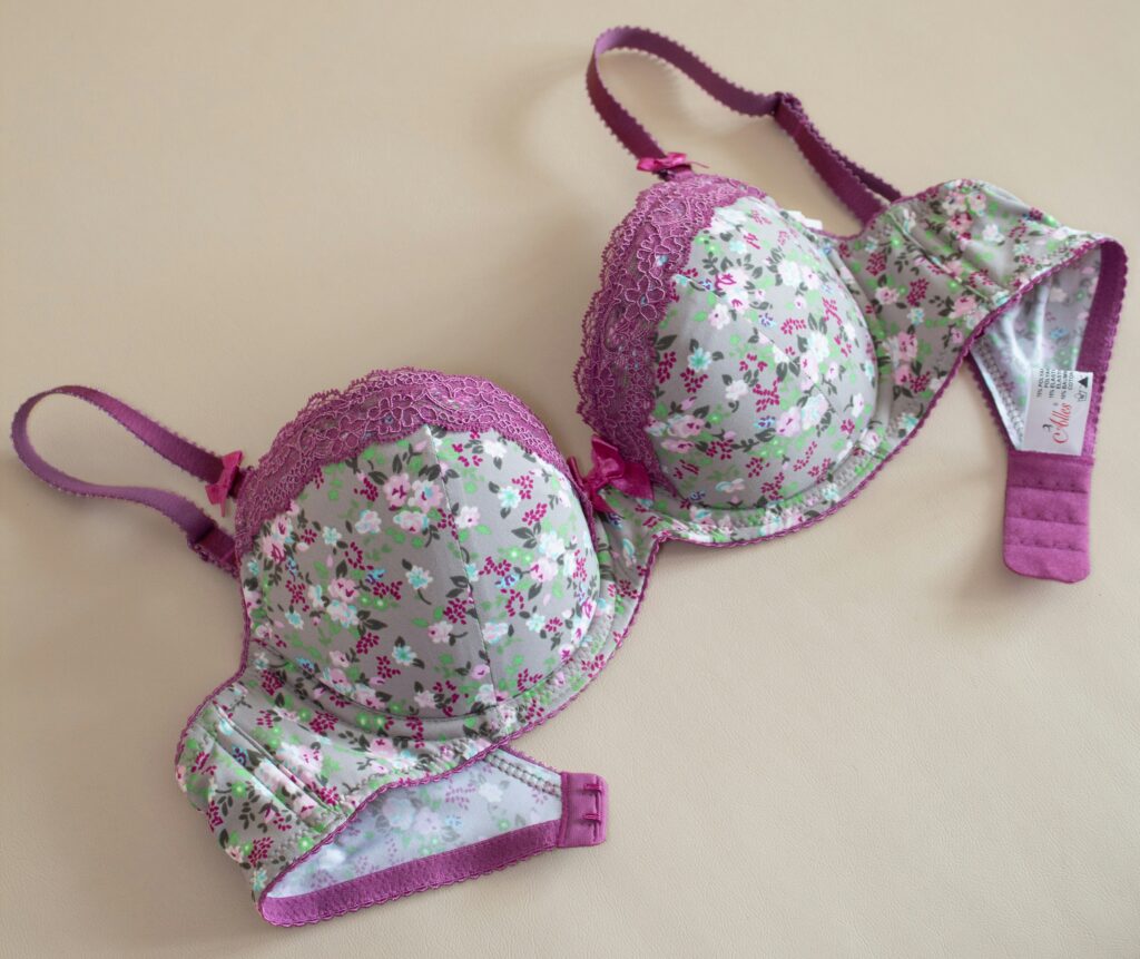 Cooling Bras for Women Going Through Menopause: Stay Comfortable All Day