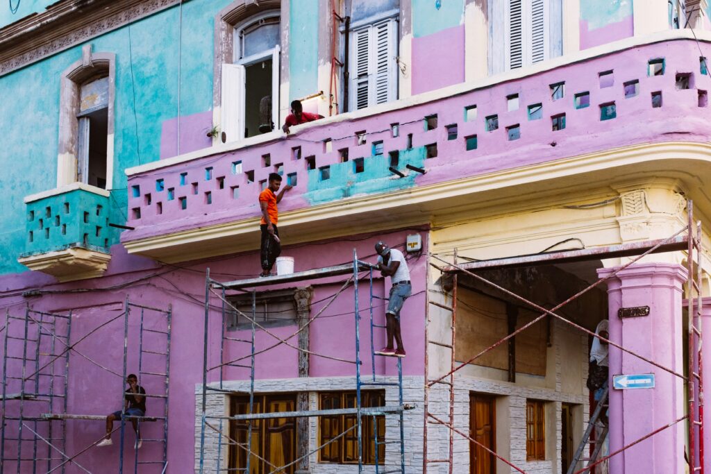 A Guide to Choosing Industrial Paint Supplies for Your Facility