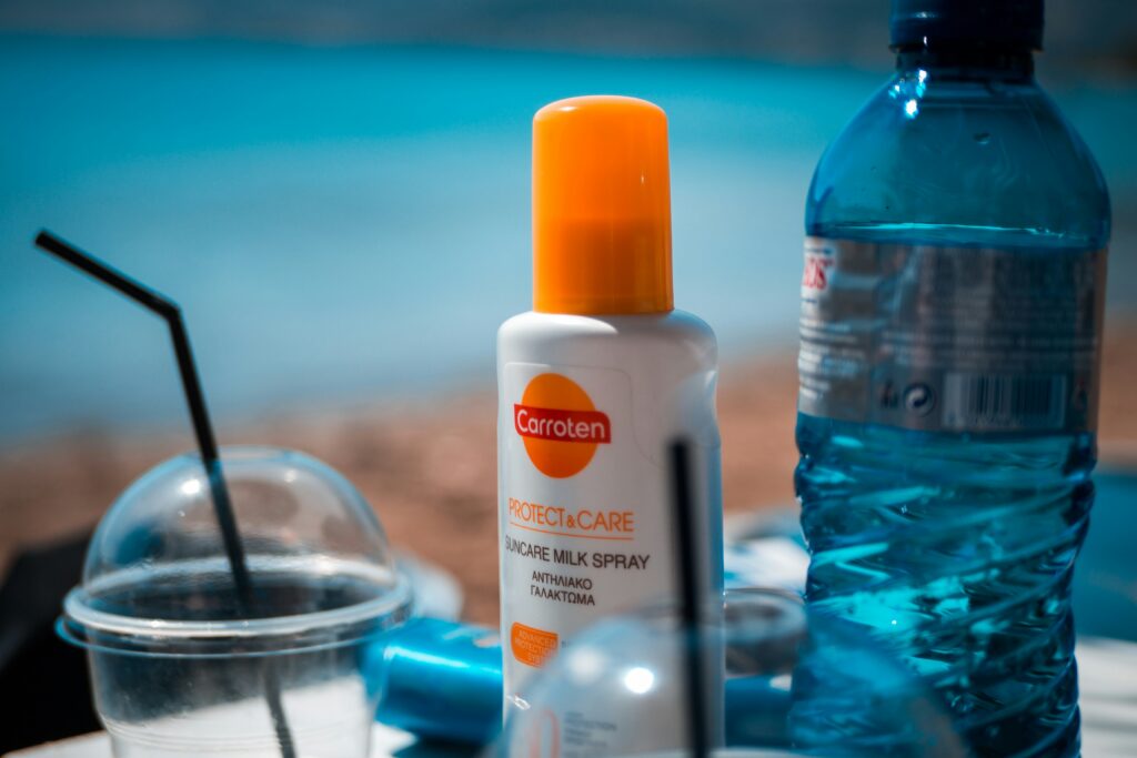 Why Spray Sunscreen Simplifies Sun Protection For Active Days