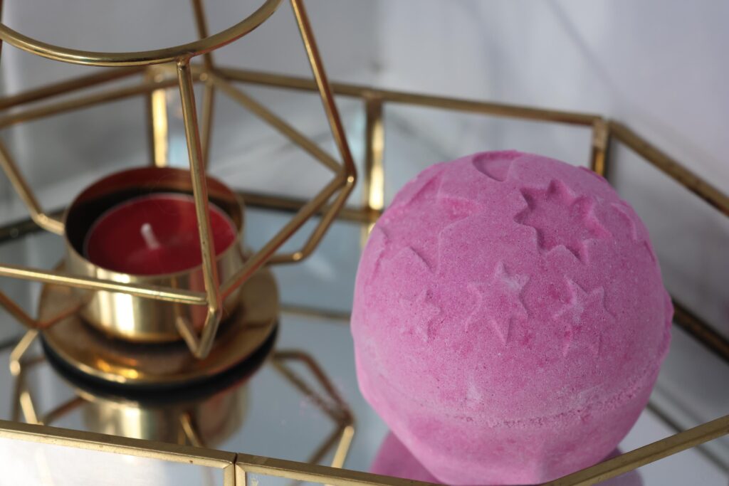LUSH Twilight Bath Bomb - Classic for a reason