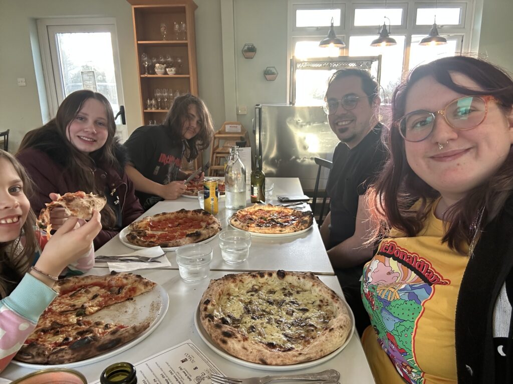 Caine's Pizza at Mayfield Farm - Woodfire Pizza and Desserts