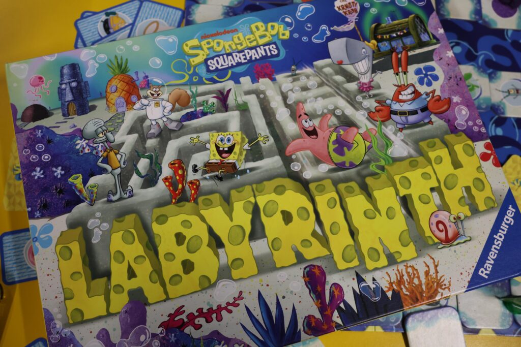SpongeBob SquarePants Labyrinth - Sliding around Bikini Bottom