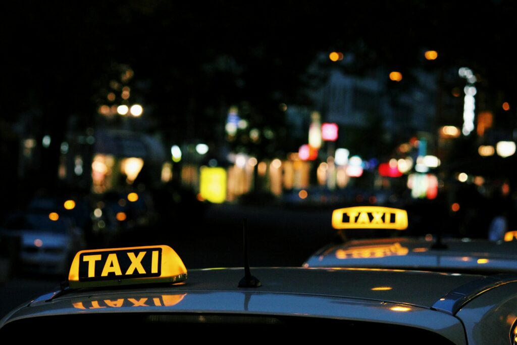 The Benefits of Booking a Taxi Online in 2026