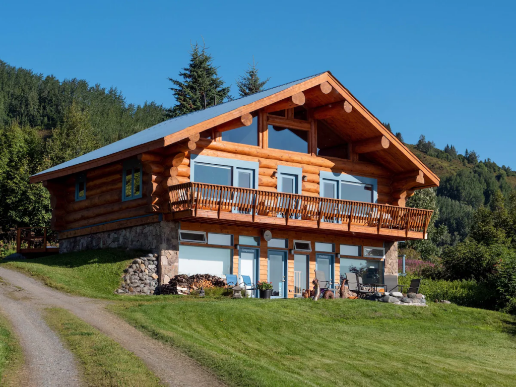 5 Best Vacation Rental Platforms to Book Your Next Alaska Family Trip in 2026